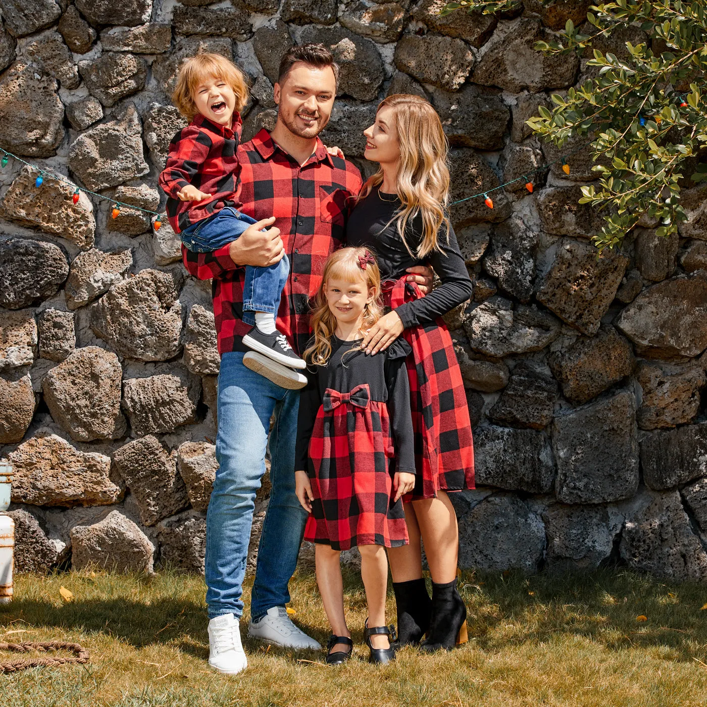 Family Matching Red Plaid Shirts and Black Long-Sleeve Splicing Red Plaid Dresses Sets