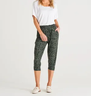 Tokyo Stretchy Mid-Rise Cropped 3/4 Jogger Pants - Abstract Green Print